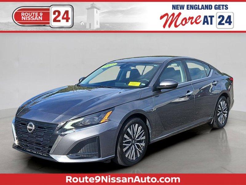 Certified 2023 Nissan Altima 2.5 SV image 1