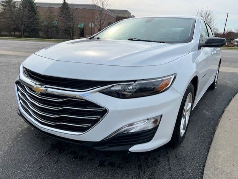 Certified 2022 Chevrolet Malibu LS w/ LPO, Floor Liner Package image 1