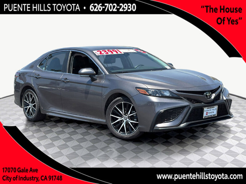 Certified 2022 Toyota Camry SE image 1