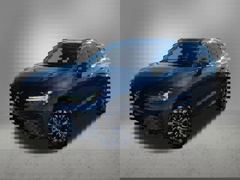 Certified 2025 Volvo XC60 B5 Core image 1
