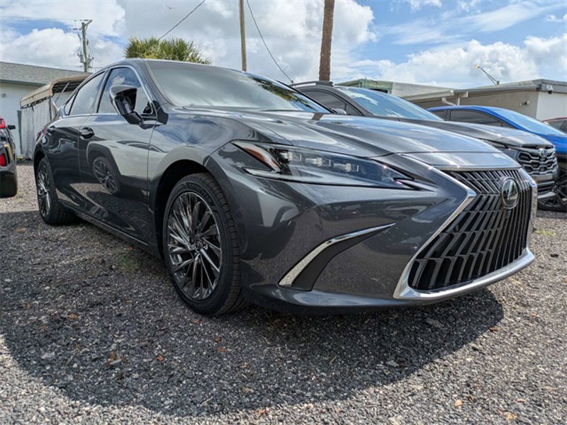 Used 2024 Lexus ES 300h Ultra Luxury image 1