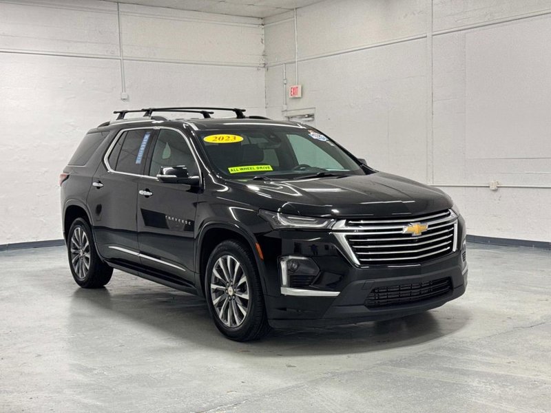Certified 2023 Chevrolet Traverse Premier w/ LPO, 'HIT The Road' Package image 1