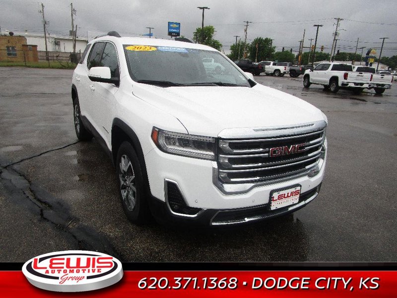 Certified 2023 GMC Acadia SLT image 1