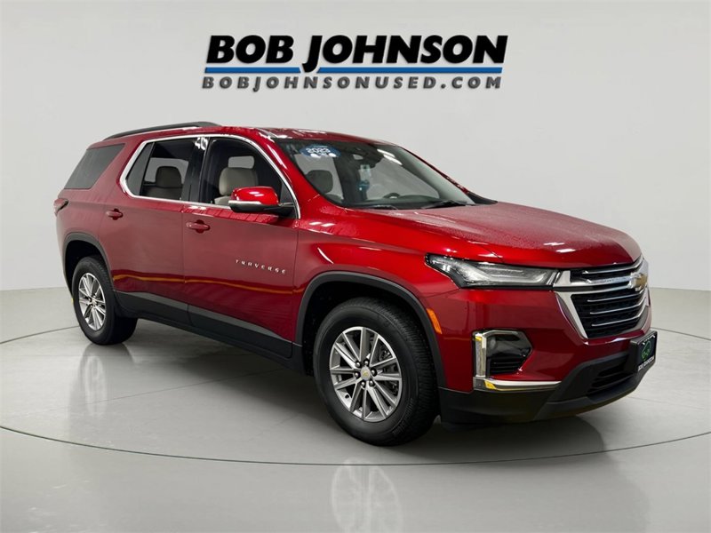 Certified 2023 Chevrolet Traverse LT image 1