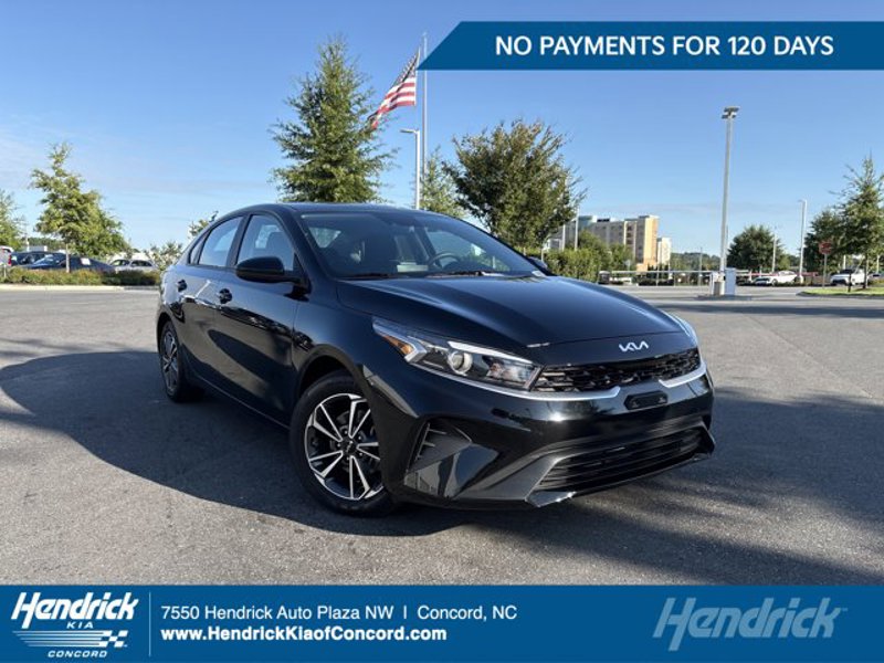 Certified 2023 Kia Forte LXS image 1