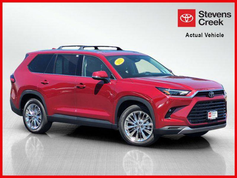 Certified 2025 Toyota Grand Highlander AWD image 1