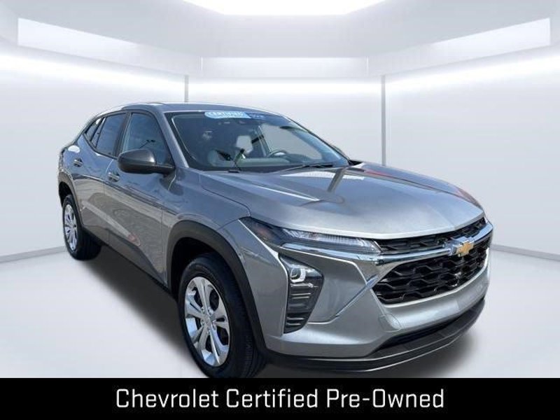 Certified 2024 Chevrolet Trax LS image 1