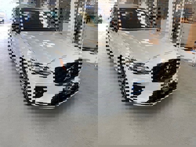 Certified 2024 Volvo S60 B5 Core image 1