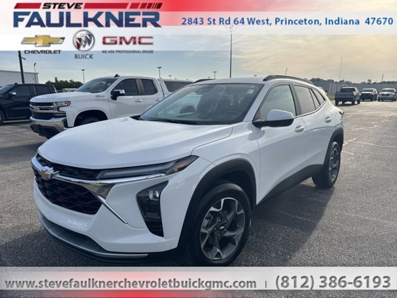 Certified 2024 Chevrolet Trax LT w/ Driver Confidence Package image 1
