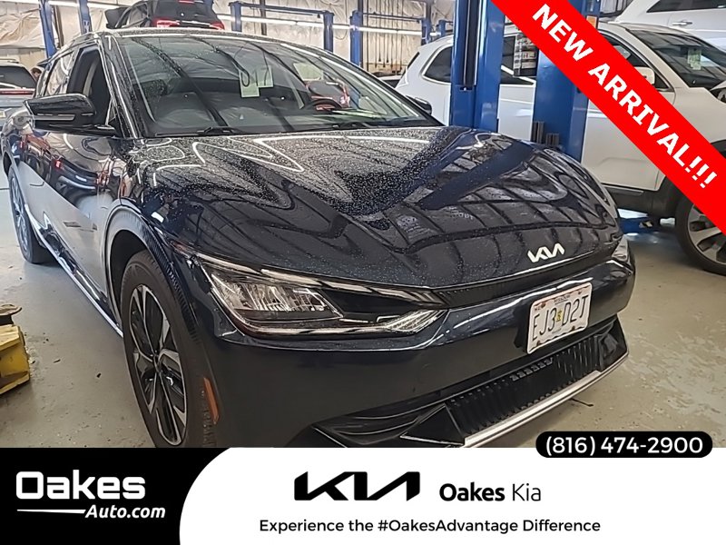 Certified 2022 Kia EV6 Wind image 1