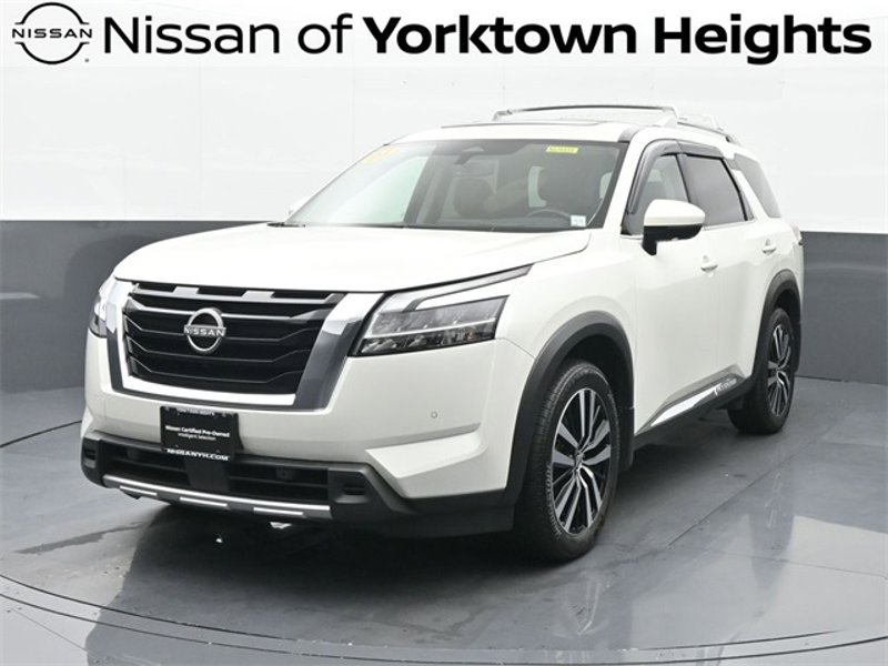Certified 2023 Nissan Pathfinder Platinum w/ Cargo Package image 1