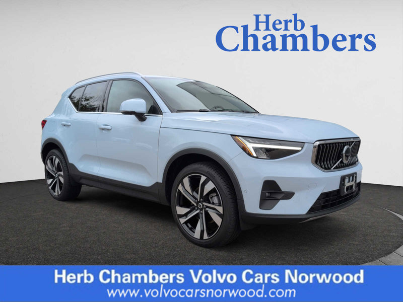Certified 2024 Volvo XC40 B5 Plus w/ Protection Package Premier image 1