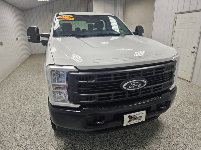 Used 2024 Ford F250 4x4 Crew Cab Super Duty image 1