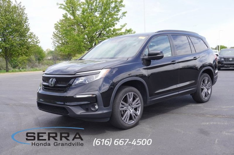 Certified 2022 Honda Pilot Sport image 1