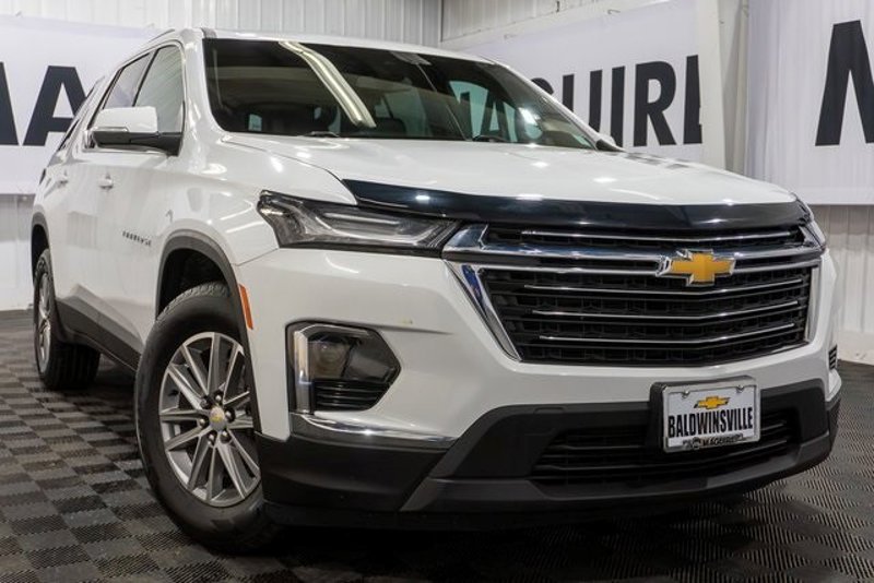 Certified 2022 Chevrolet Traverse LT w/ LPO, Floor Liner Package image 1