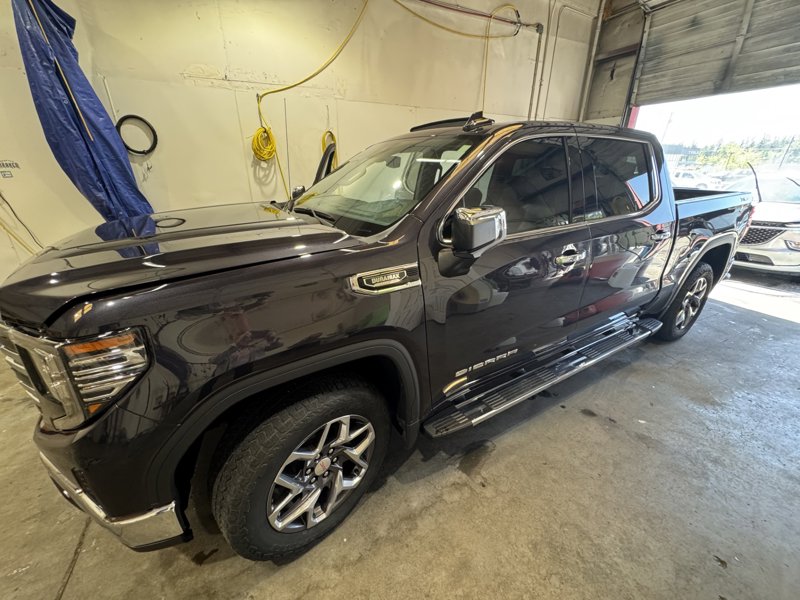 Used 2022 GMC Sierra 1500 SLT w/ SLT Premium Plus Package image 1