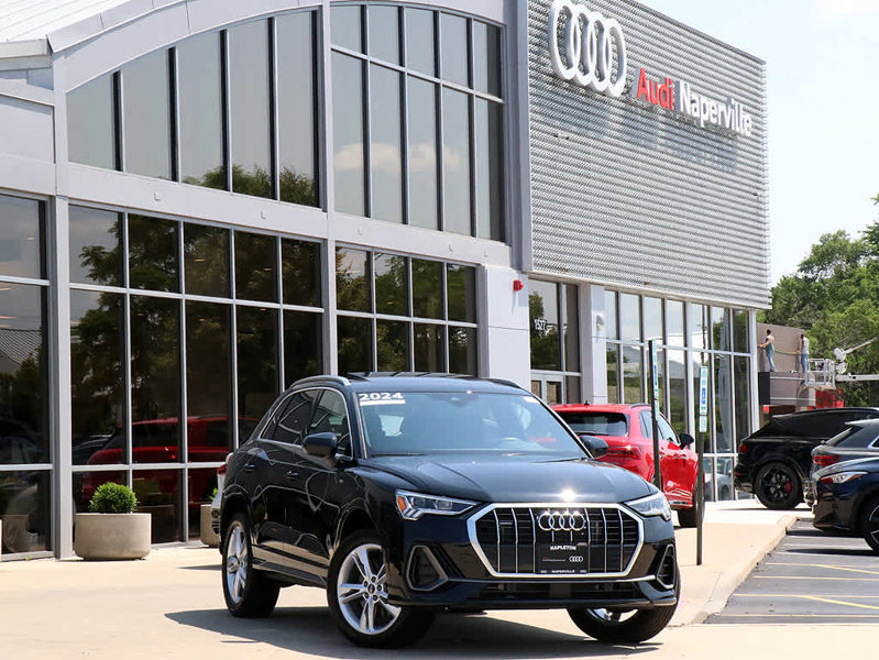 Certified 2024 Audi Q3 2.0T Premium w/ Convenience Package image 1