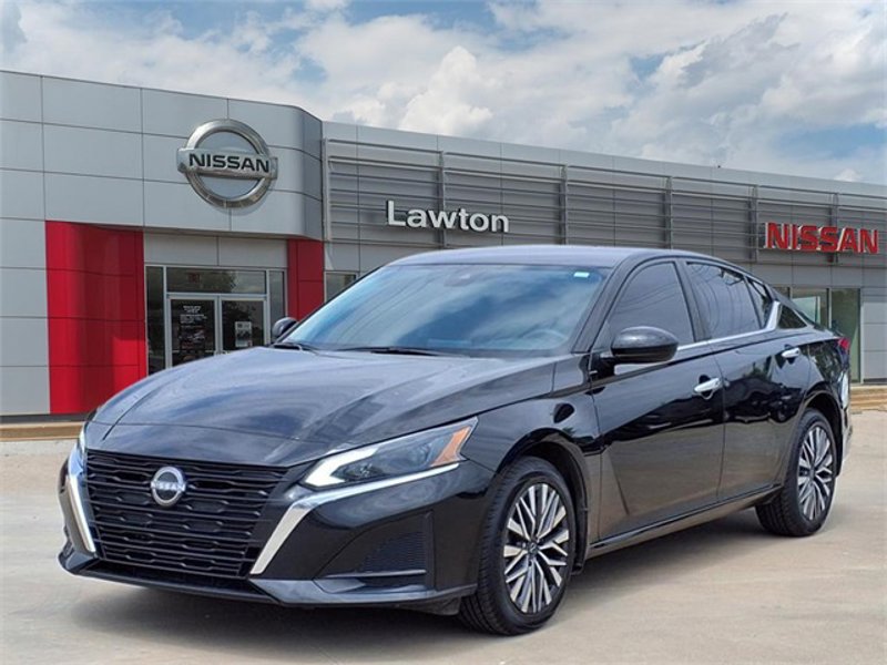 Certified 2023 Nissan Altima 2.5 SV image 1