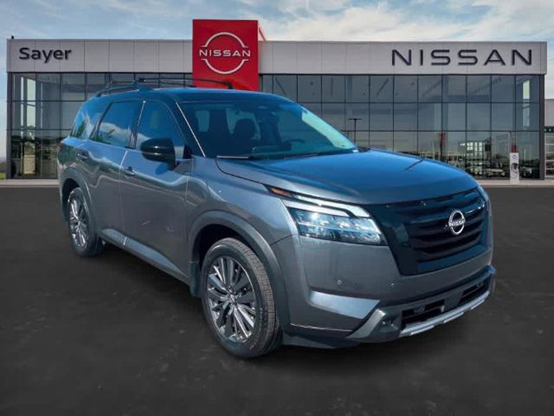 Certified 2024 Nissan Pathfinder SL w/ SL Premium Package image 1