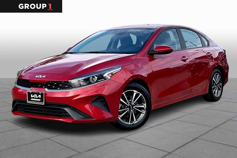Certified 2023 Kia Forte LXS image 1