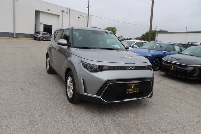 Certified 2024 Kia Soul LX w/ Option Group 015 image 1