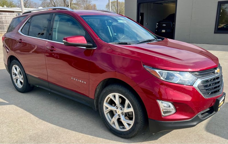 Used 2018 Chevrolet Equinox LT image 1