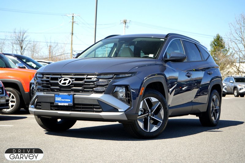 Certified 2025 Hyundai Tucson SEL image 1