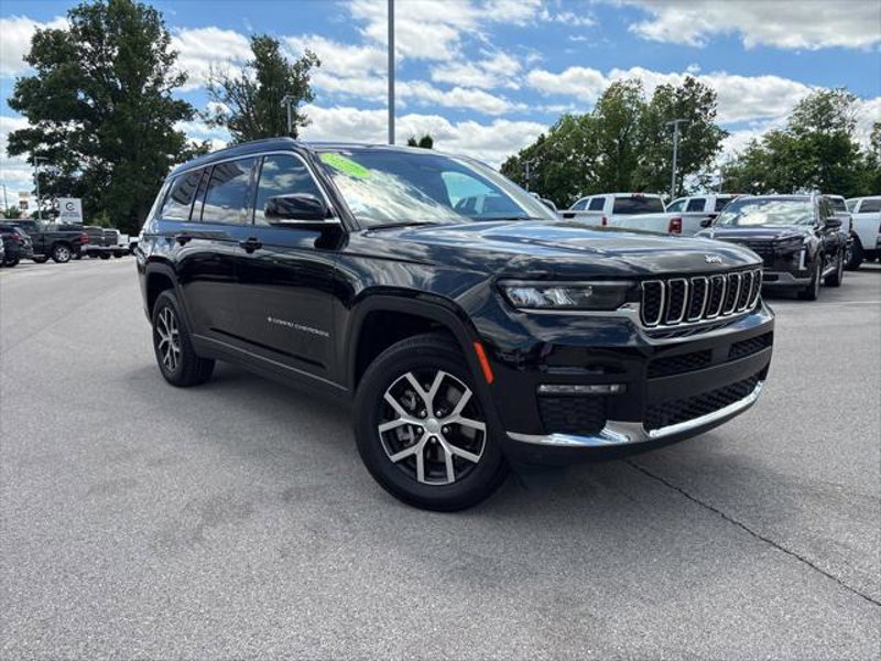 Certified 2024 Jeep Grand Cherokee L Limited w/ Luxury Tech Group II image 1