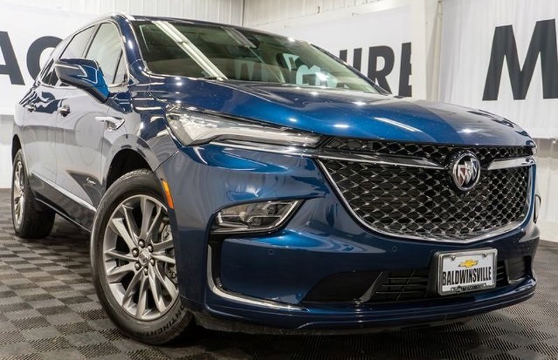 Certified 2023 Buick Enclave Avenir w/ Avenir Technology Package image 1