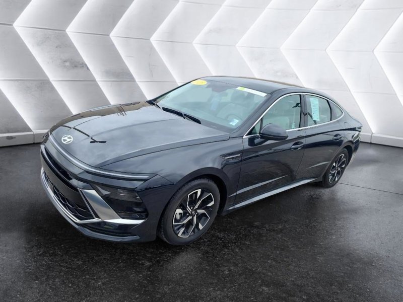Certified 2025 Hyundai Sonata SEL image 1