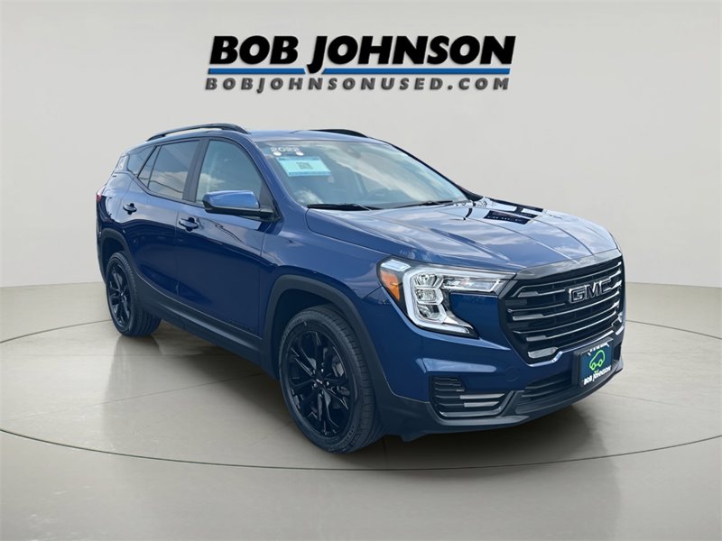 Certified 2022 GMC Terrain SLE w/ Driver Convenience Package image 1