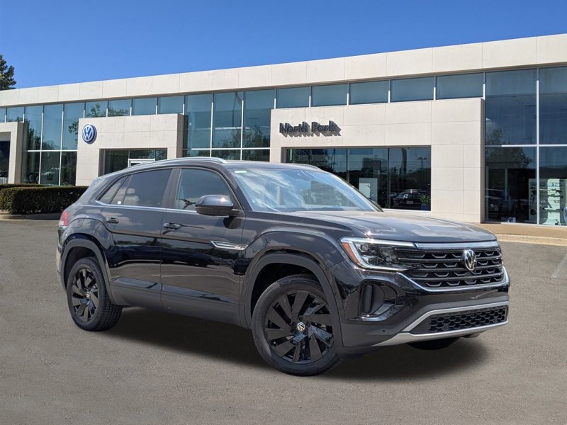 Certified 2025 Volkswagen Atlas Cross Sport SE image 1