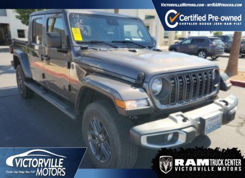 Certified 2024 Jeep Gladiator Sport image 1