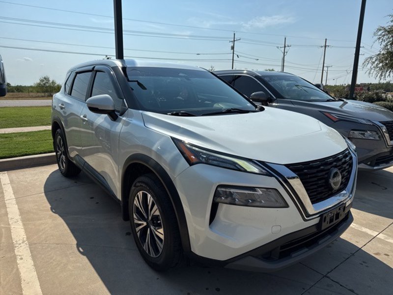Certified 2022 Nissan Rogue SV image 1