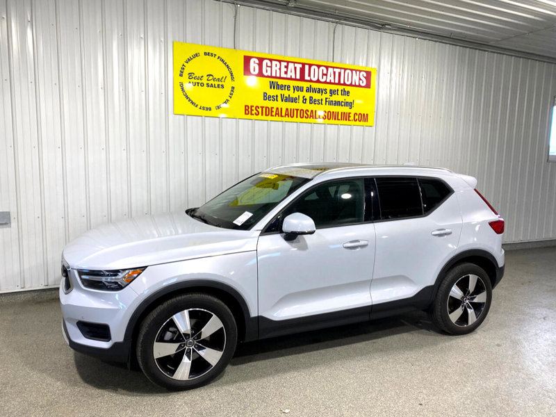 Used 2020 Volvo XC40 T5 Momentum w/ Protection Package image 1