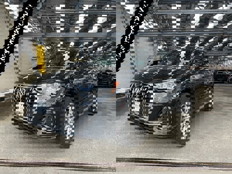 Certified 2022 Audi Q3 2.0T Premium w/ Convenience Package image 1