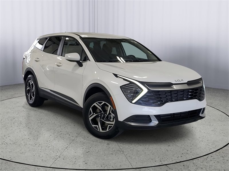 Certified 2025 Kia Sportage LX image 1