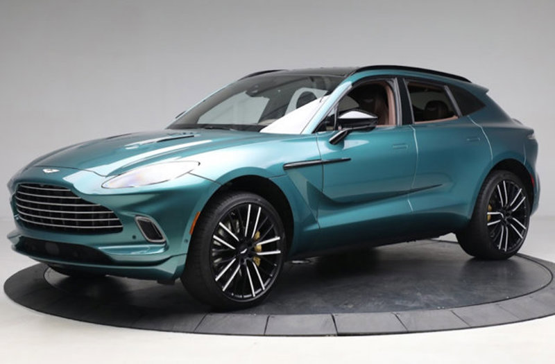 Used 2023 Aston Martin DBX image 1
