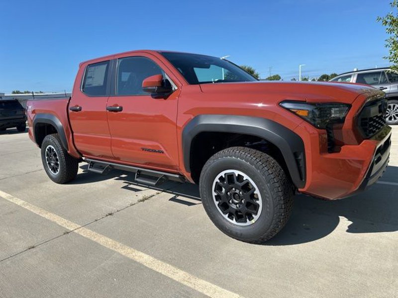New 2025 Toyota Tacoma TRD Off-Road image 1