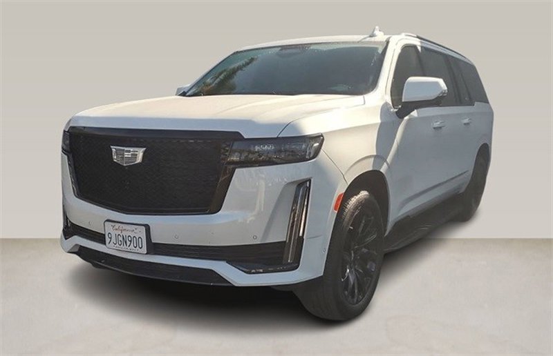 Certified 2023 Cadillac Escalade ESV Sport Platinum w/ Heavy-Duty Trailer Package image 1