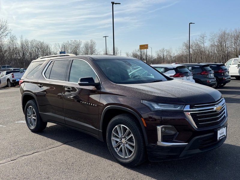 Certified 2023 Chevrolet Traverse LT image 1
