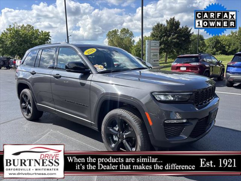 Certified 2024 Jeep Grand Cherokee Limited w/ Black Appearance Package image 1