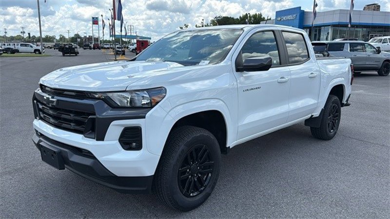 Certified 2024 Chevrolet Colorado LT w/ LT Convenience Package II image 1