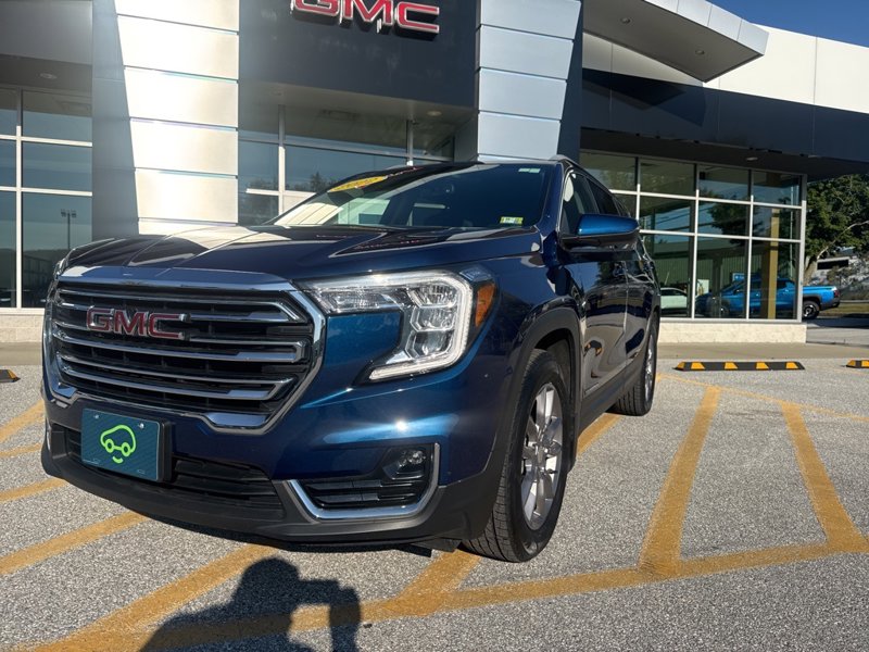 Certified 2022 GMC Terrain SLT image 1