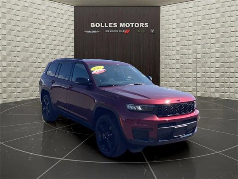 Certified 2022 Jeep Grand Cherokee L Laredo image 1