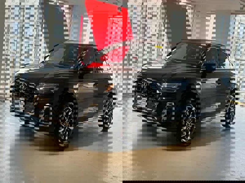 Certified 2025 Audi Q5 2.0T Premium Plus image 1