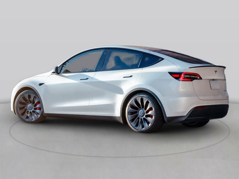 Used 2024 Tesla Model Y Performance image 1