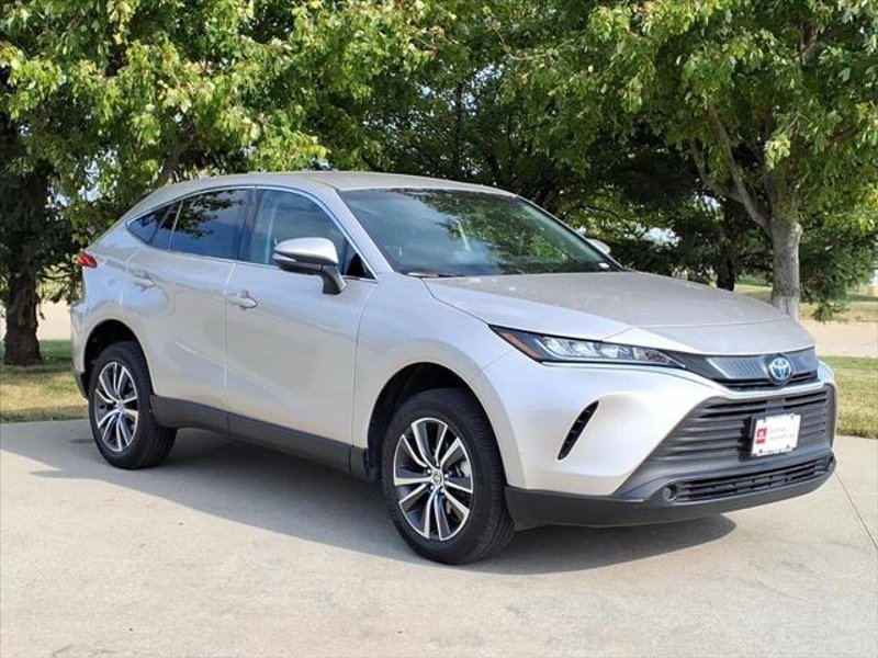 Certified 2022 Toyota Venza LE image 1