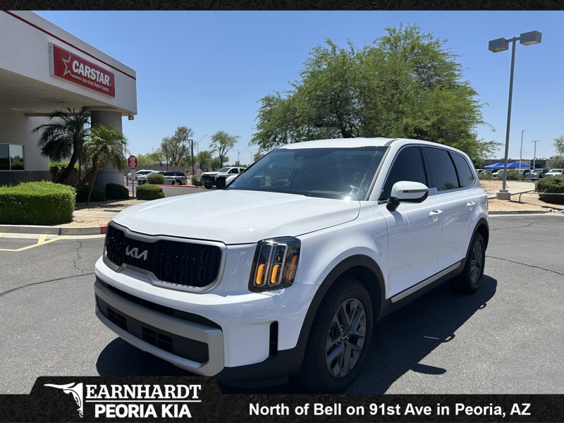 Certified 2024 Kia Telluride LX image 1