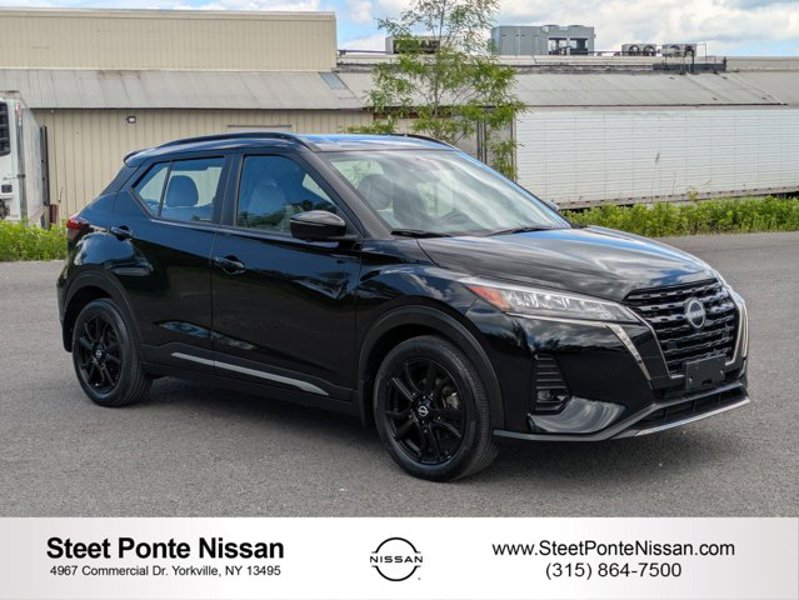Certified 2022 Nissan Kicks SR image 1